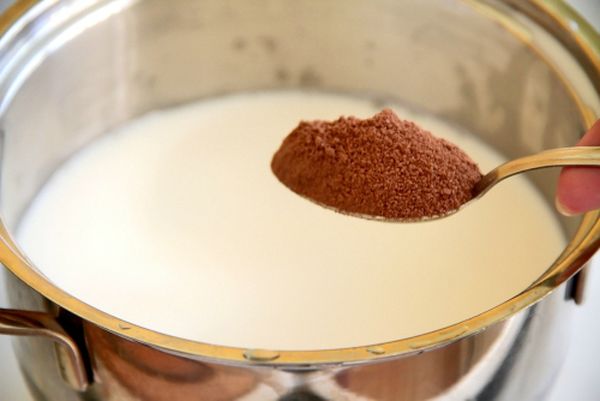Приготовление какао с молоком от кашля